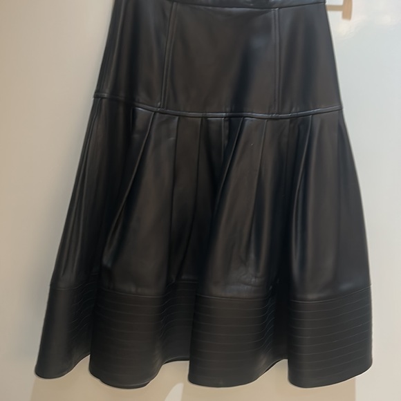 Oscar de la Renta leather midi skirt - NWOT - Picture 2 of 5